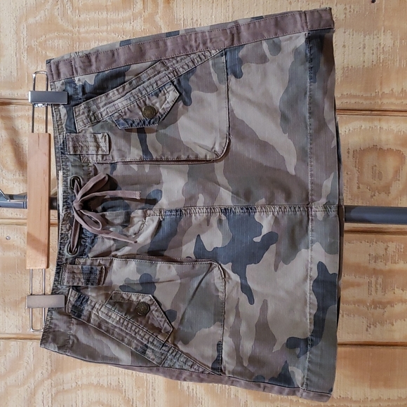 J. Crew Weathered Chino Classic Twill Skirt Size 2